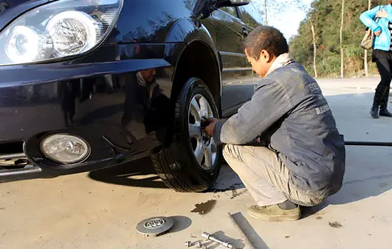 龙岩24小时流动补胎电话查询最近，龙岩上门补胎换胎救援价格(图2)